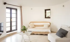Unique private beachfront oasis - Image 5