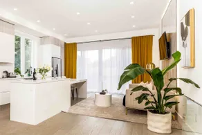 Luxury 4 Brm 5 Bath Home w/ Parking + Fast Wi-Fi - Image 3