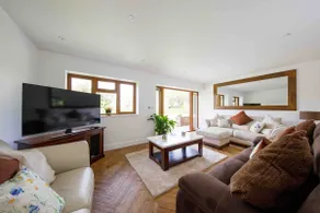 Beautiful cottage idyllic location sleeps 8 - Image 3