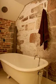 Tuckpoint Garden Suite - Image 5
