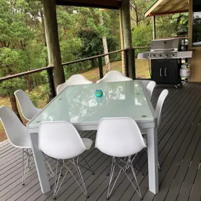 Noosa hinterland acreage close to the beach - Image 5