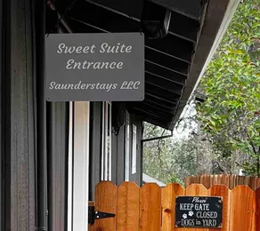 Small and Sweet Suite - Image 5