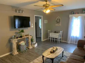 Karrie’s Kottage - Image 3
