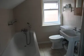 1 bed apartment - Image 3