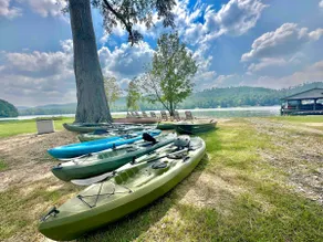 “The Magnolia House” LakeFront Compound Sleeps 58+! Pool, Hottub, kayaks, &more! - Image 3
