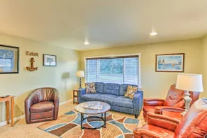 Peacock Hill Retreat on 1 Acre, 1 Mi to Harbor - Image 5