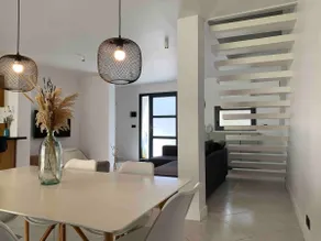 Talence house with 3 bedrooms, parking and garden - Image 4