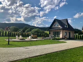 A bright cottage in the Beskids on the trail to Babia Góra - Image 2