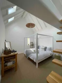 1 bedroom mezzanine studio - Image 5