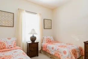 Your Home Away From Home-3mins to Delnor Wiggins - Image 5