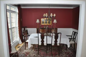 Beautiful large home on wooded lot. Very private - Image 4