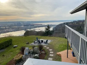 Views of bay, city, harbor & mtns in fab 2br suite - Image 5