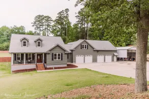 5 BR/6 BEDS/ Pool/Hot Tub/Game Room/Large Yard - Image 2