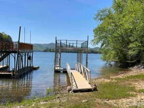 WET FEET RETREAT - Cottage on Lake Blue Ridge - Image 4