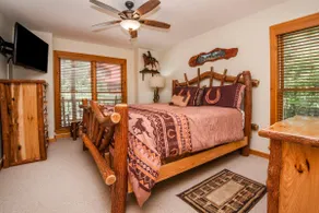 Fox’s Den: Cozy Smoky Mtn Cabin — Pet Friendly! - Image 5