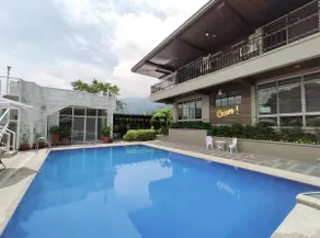 Spacious Private Villa w/ Hot Spring Mountain View - Image 3