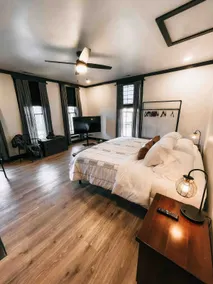 KingSuite Industrial stay - Image 2