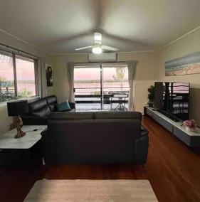 Fisher River Front - Image 4