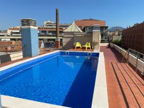Pool in downtown Terrassa - Image 2