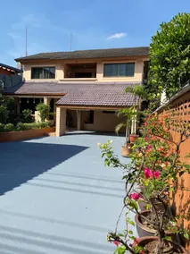 5 Bdrm Garden Home in Heart of Bangkok - Image 3