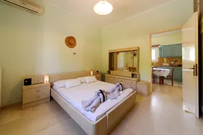 Mother's House in syros Aegean sea - Image 3