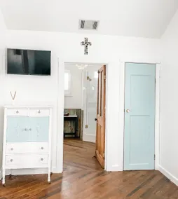 Shore Thing - Cozy Cottage with Heated Pool - Image 4