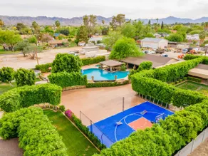 Urban-Oasis with Resort Style Pool - Image 4