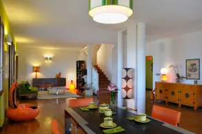 Cozy hilltop retreat w/ midcentury decor fully AC - Image 2
