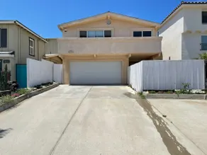 ON THE SAND! 4 Bedroom beach house - Image 3