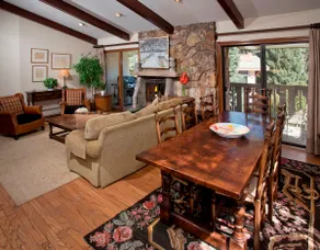 3BR Residence with Cozy Fire Place - Lodge at Vail - Image 2