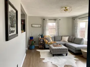 Cheerful two bedroom home in quiet neighborhood. Sun Porch ~ Patio ~  Large yard - Image 2