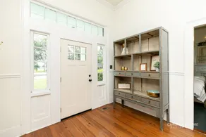 Oak River Company Farmhouse - Image 4