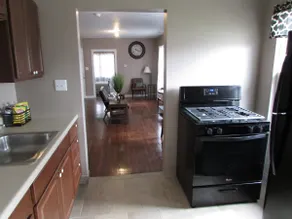 ❤The Indy Apartment with FREE PARKING/WIFI❤ - Image 5
