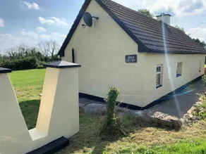 Beautiful Traditional Irish Cottage - Image 4