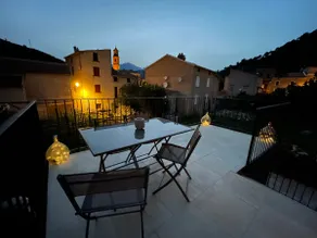 House in the center of a typical village - Image 2