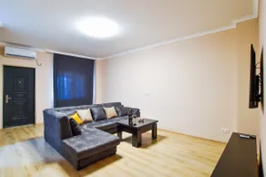 Annabelle's Luxury Apartment - Image 5