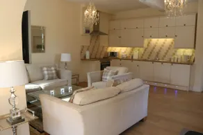 Dean End Apartment 2 - Image 3