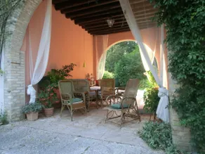 House for 4 in a beautiful garden with swimming pool - Image 3