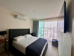 Apartment with rooftop & jacuzzi - Image 2