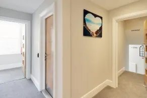 Masterhood suite 3 - Image 2