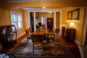 Lakefront Vacation Home - Image 5