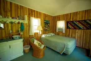 Restful Rustic Comfy Cabin. - Image 2