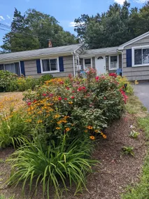 Narragansett Pier, walk to beach, 1 mile, sleeps 8 - Image 3