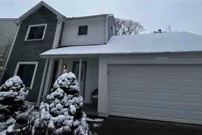 Cozy Home 3BD 2 BA: Central; I-88/Outlet Mall/Park - Image 3