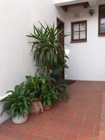 The Handbuilt House cottages and BnB - Image 2