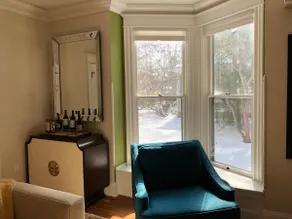 Upscale Summit Street stay in historic Iowa City - Image 5