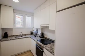 Centrally located and renovated with air conditioning - Image 2
