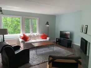 TWO BEDROOM RENOVATED MOUNTAIN VIEW CONDO - Image 3