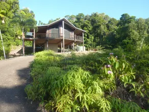 Daintree Holiday Homes - Yurara - Image 2