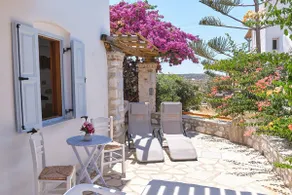 Private apartment in a Cycladic house - Image 5